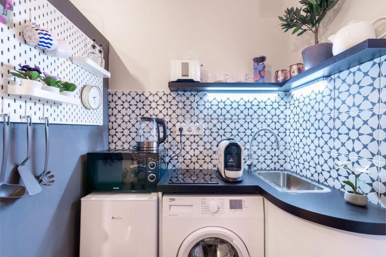Economy Downtown Design Apartments - Free Parking - Balcony - Super Puplic Transport - Ac بودابست المظهر الخارجي الصورة