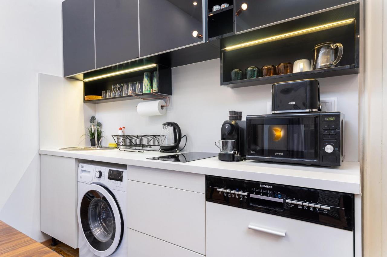 Economy Downtown Design Apartments - Free Parking - Balcony - Super Puplic Transport - Ac بودابست المظهر الخارجي الصورة